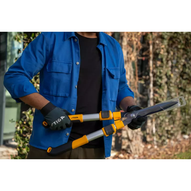 TelescopicHedgeShears_2H1120001ST1_amb05_web